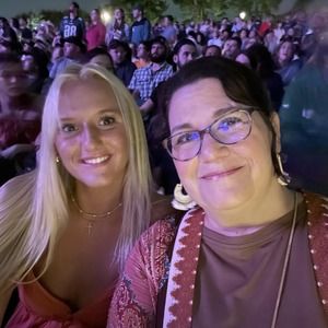 Meet your Posher, Dena